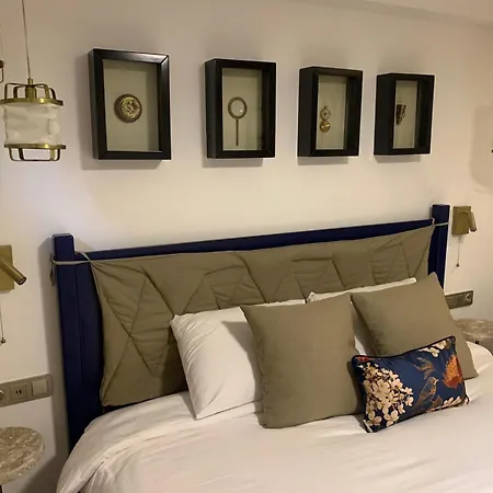 Deluxe At The Seaside In Pasaport Alsancak Apartment *