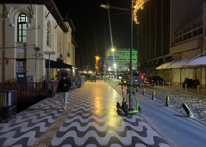 Deluxe At The Seaside In Pasaport Alsancak 伊兹密尔