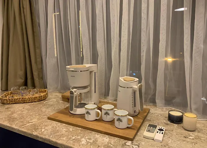 Deluxe At The Seaside In Pasaport Alsancak Apartament