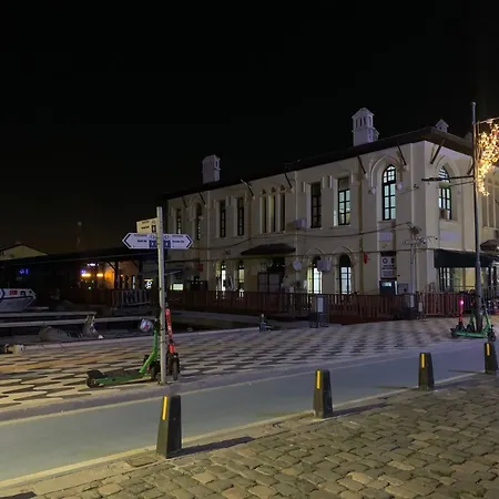 Deluxe At The Seaside In Pasaport Alsancak *