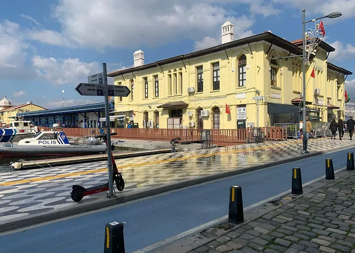 Deluxe At The Seaside In Pasaport Alsancak